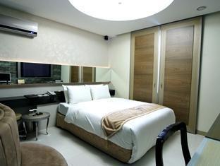 Ritz Seoul Hotel Exterior foto